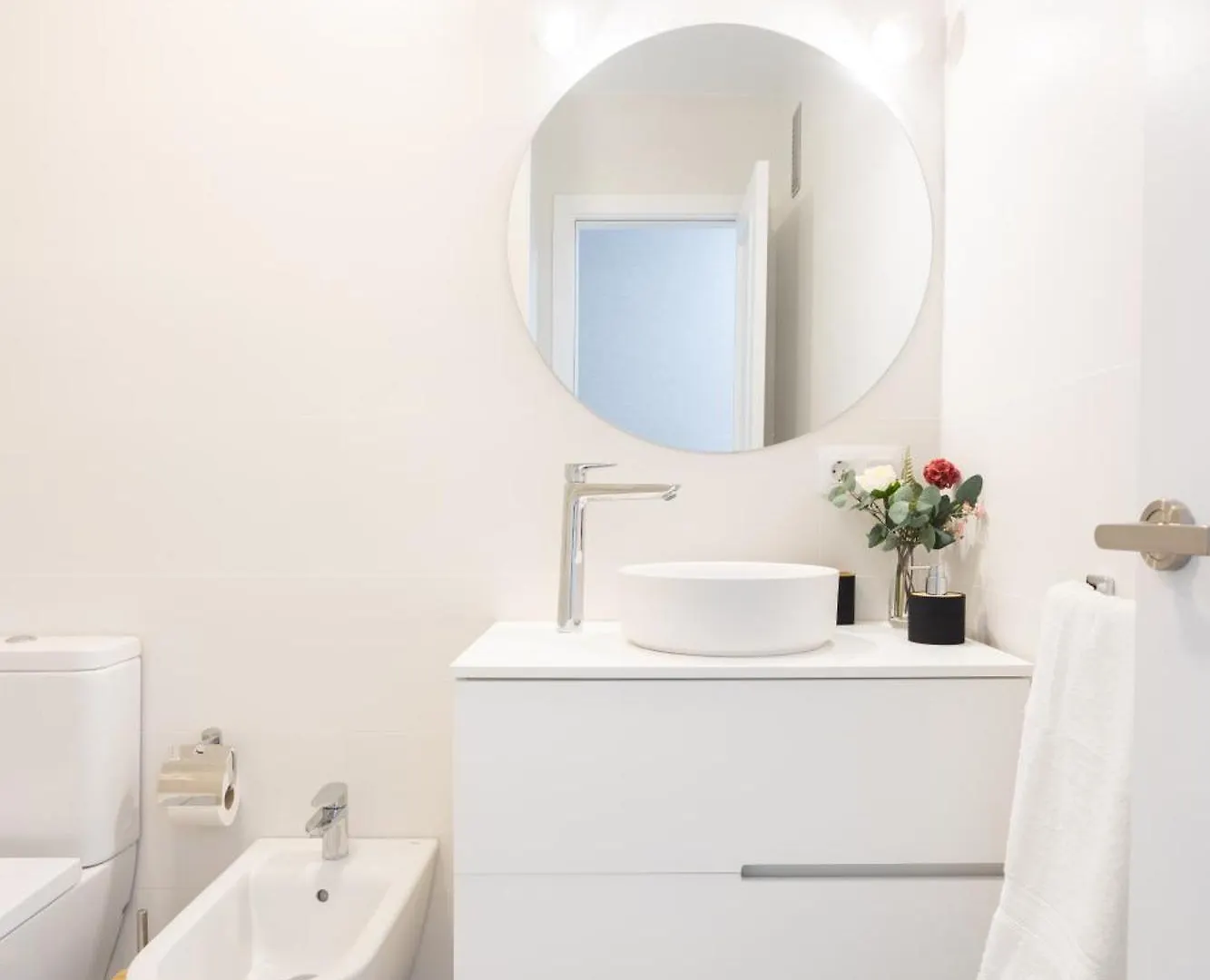 Home2Book Spacious & Modern Escape In Santa Cruz Spain